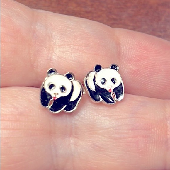 Jewelry - ❤️10 for $20❤️Panda 🐼 Earrings